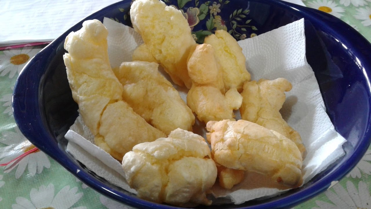 BOLO FRITO DE POLVILHO COM QUEIJO - CAIPIRA-