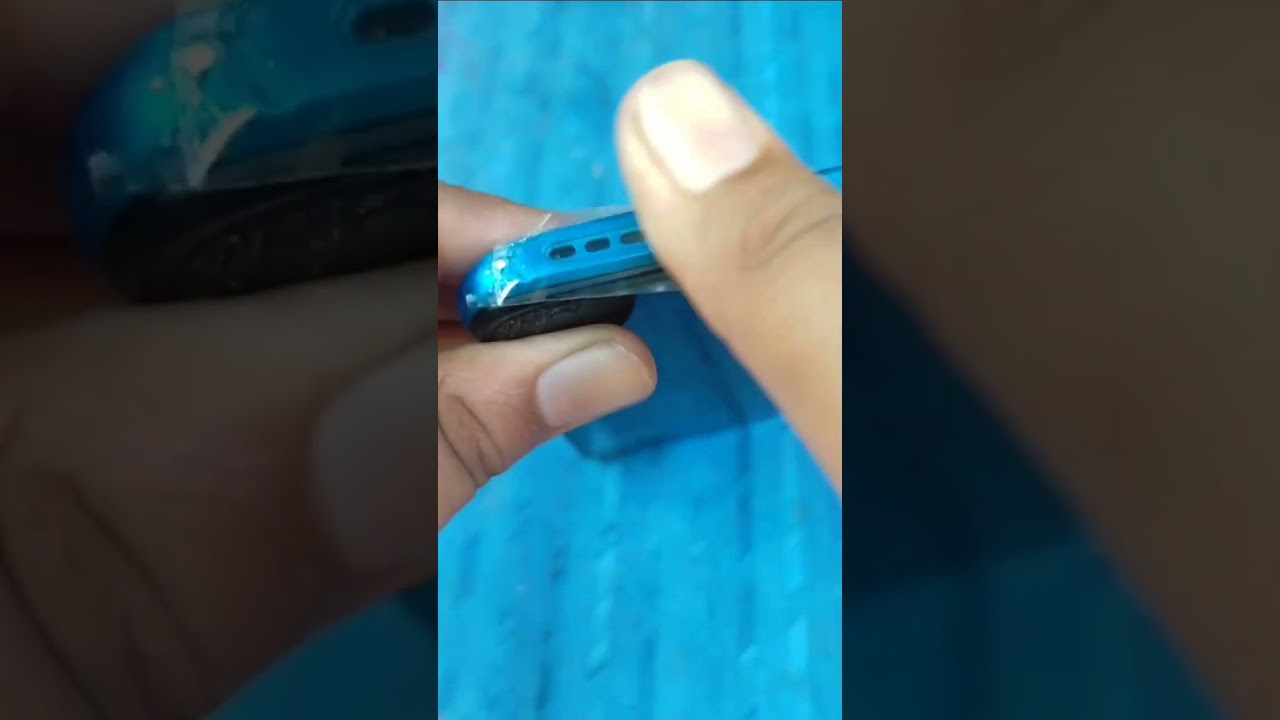 phone speaker cleaning trick 🤩| 