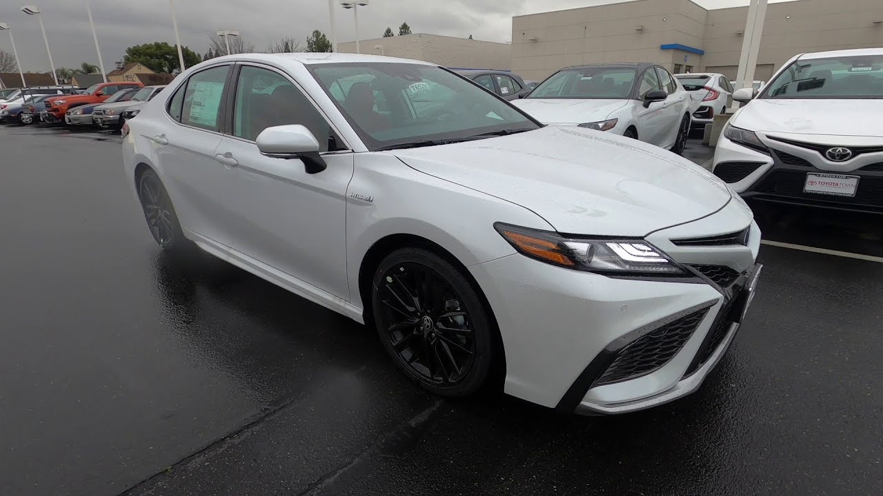 2021 Camry XSE Hybrid walk around- Loaded!
