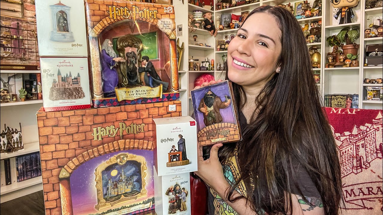 UNBOXING VINTAGE HARRY POTTER MERCH FOUND IN A YARDE SALE!
