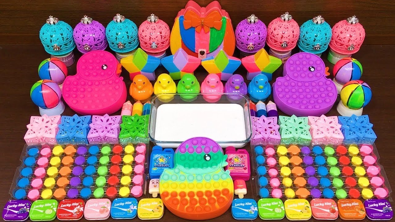 LIVE: RAINBOW DUCK!! Mixing random into GLOSSY Slime #137