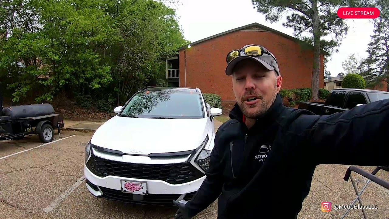 2023-2024 Kia Sportage - Windshield Replacement + ADAS Recalibration