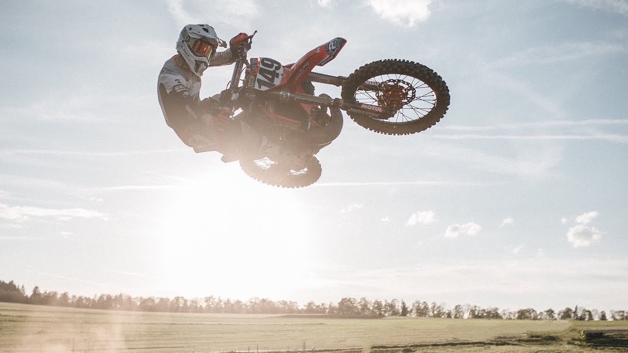 HOLYSTROKES² | Sick track, big jumps and start out of the van | 2-Stroke Revolution 