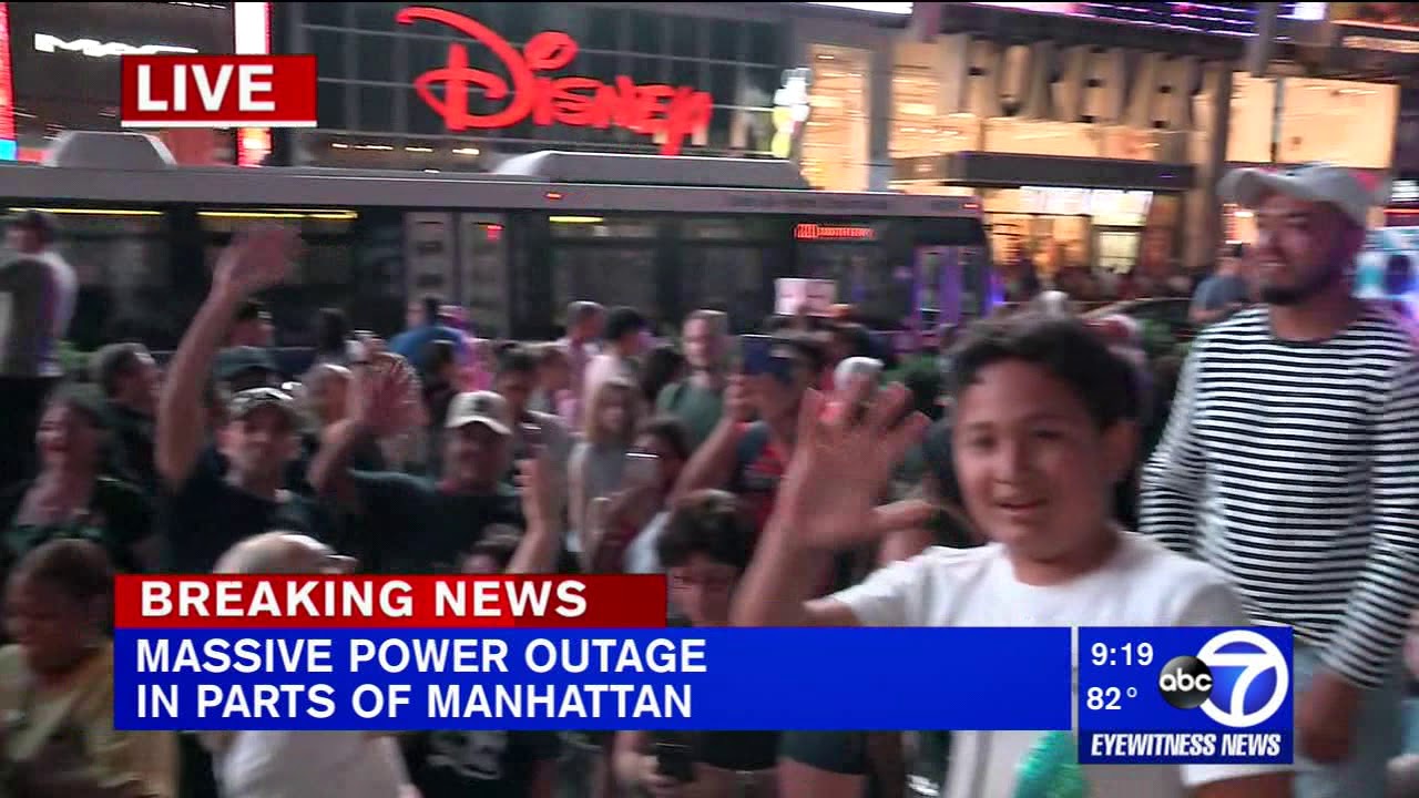 Blackout on Broadway: Power outage in Manhattan shuts down