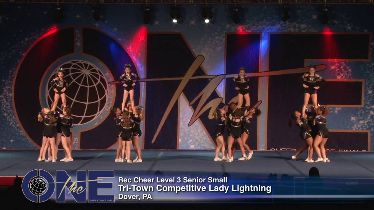 Tri Town Competitive Lady Lightning   Rec Cheer Level 3 Senior Small 2016 THE ONE FINALS