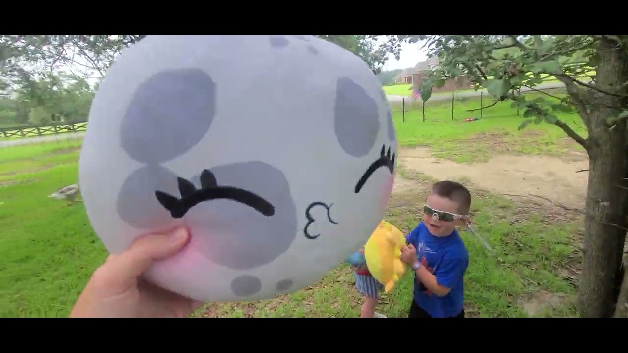 WEE! Celestial buddies lost planet friends game