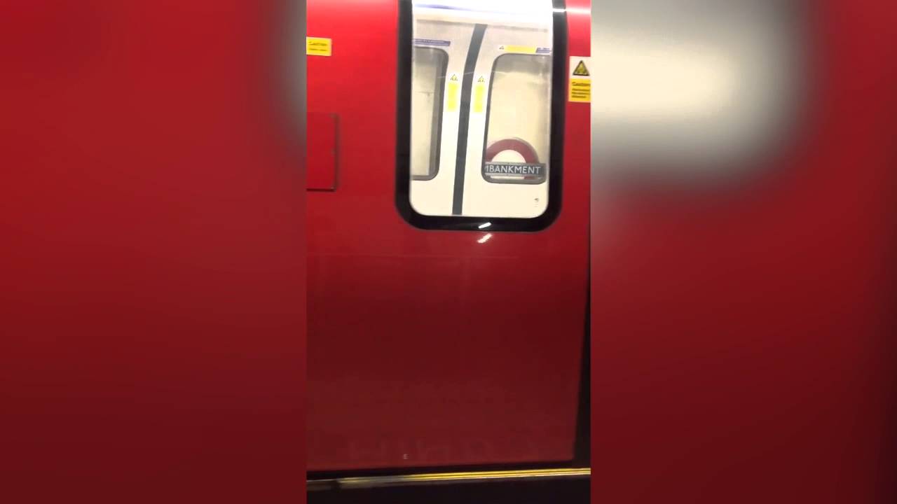 Mind the gap, Oswald Lawrence Embankment