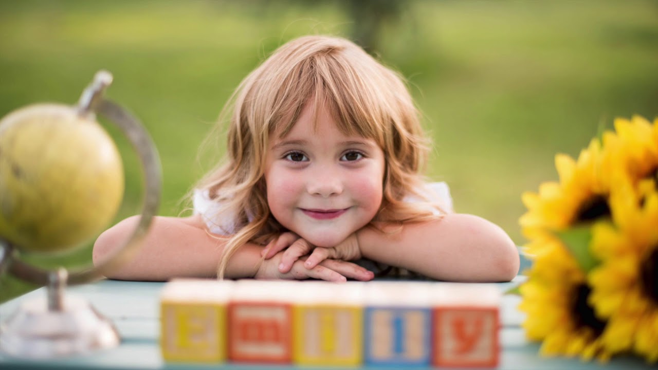 Behind the scenes of a children's back to school photo shoot.