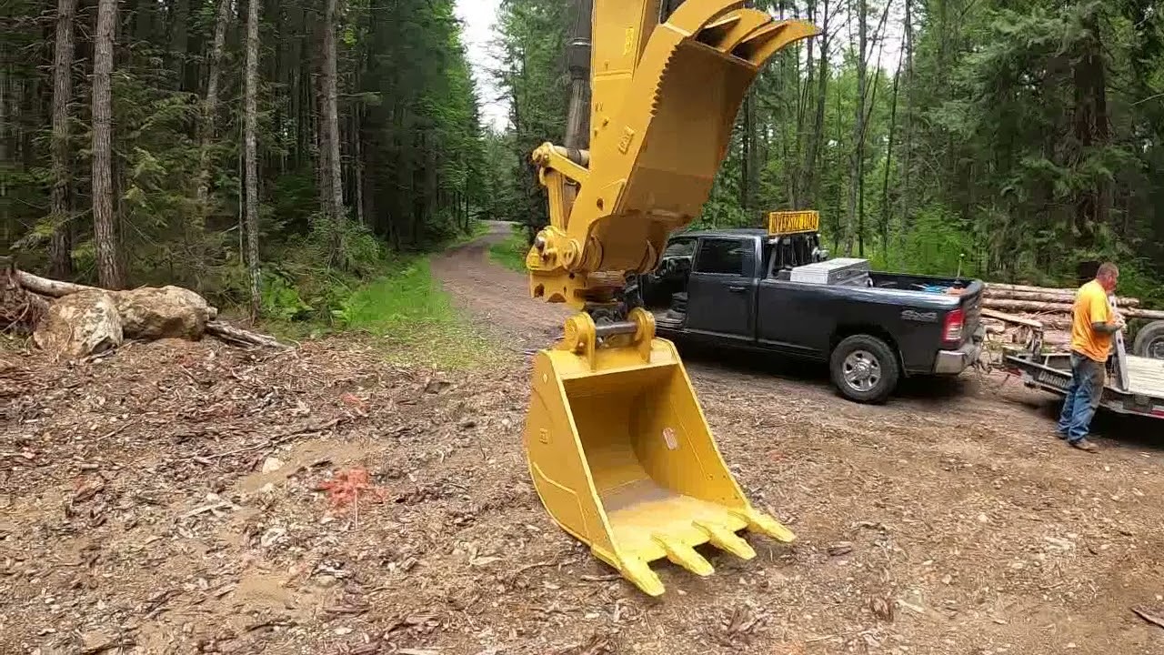 Brand New Caterpillar 538 Road Builder - Unloading and Operator Orientation - PT2