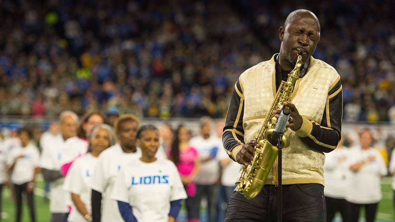 Lions vs. Packers: Mike Phillips National Anthem