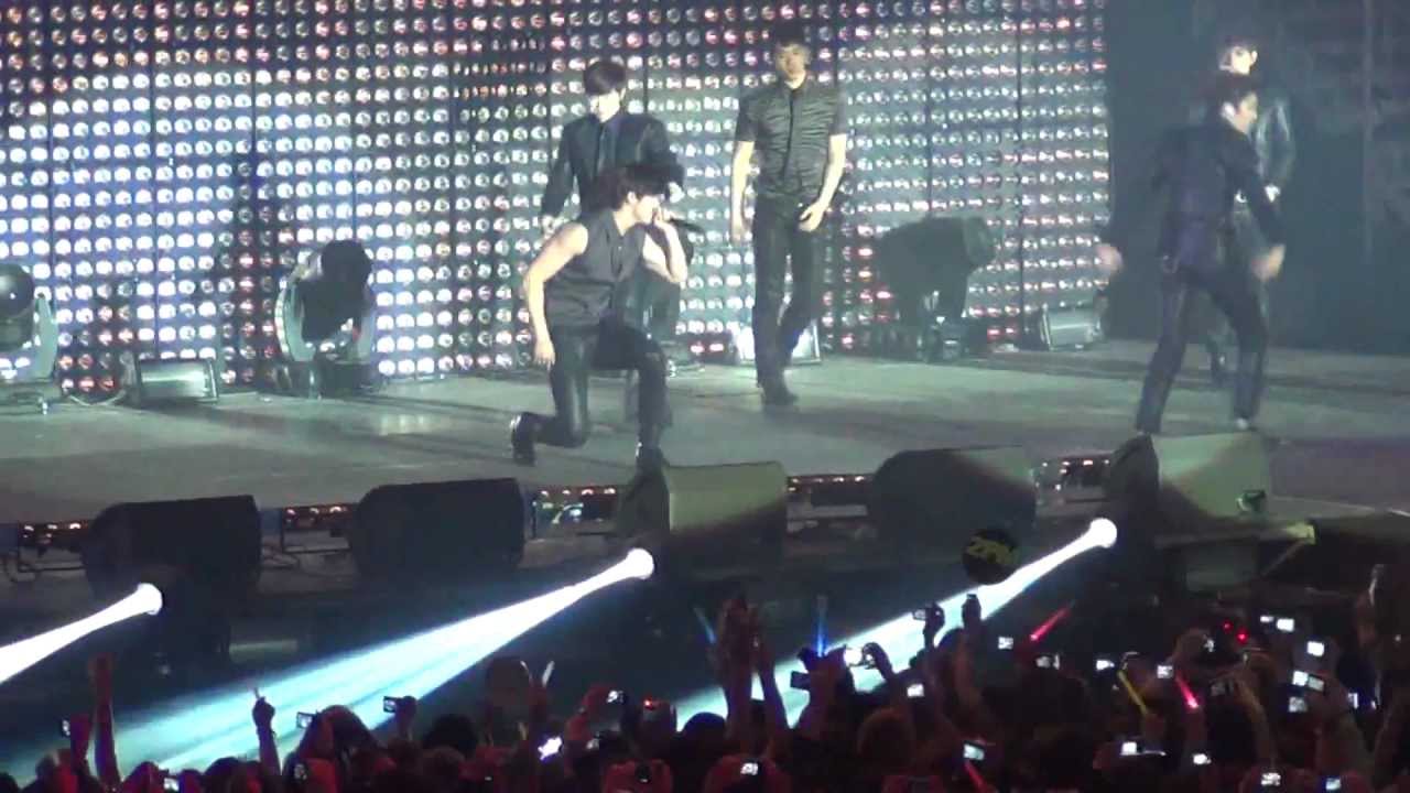 [Fancam] 2PM in Paris Music Bank Full HD 8-2-2012