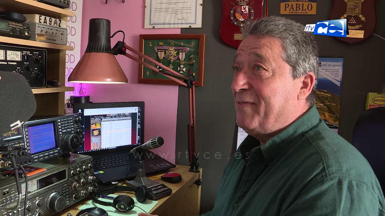 Pablo Rodr&iacute;guez, uno de los cuarenta radioaficionados que hay en Ceuta