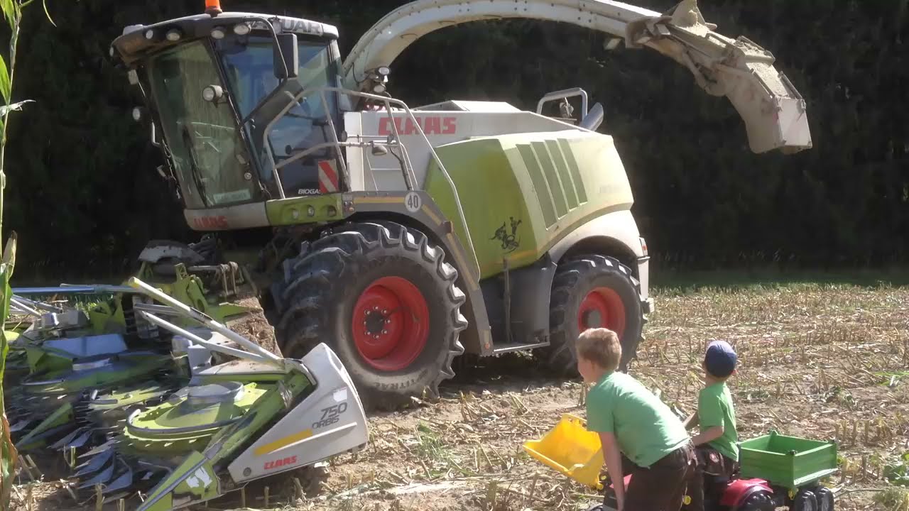 Claas Jaguar 970 vs. Rolly Toys - Corn Chopper