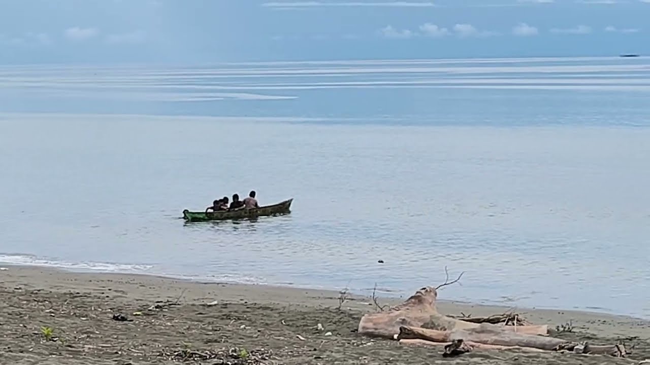 Suasana pantai nabire papua tengah #beach #nabirepapua 