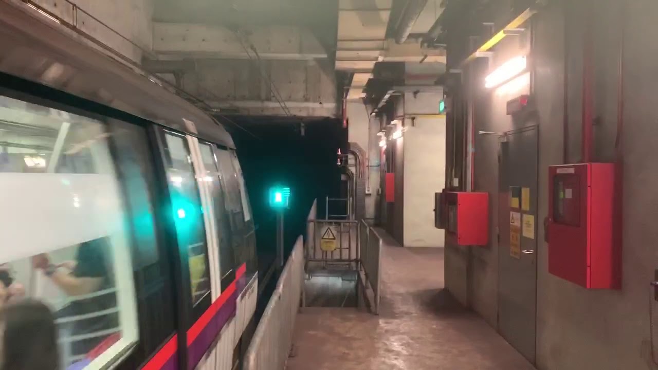 SBS Transit NEL Alstom Metropolis C751C [7063/7064] departing Sengkang (➡️ Punggol)
