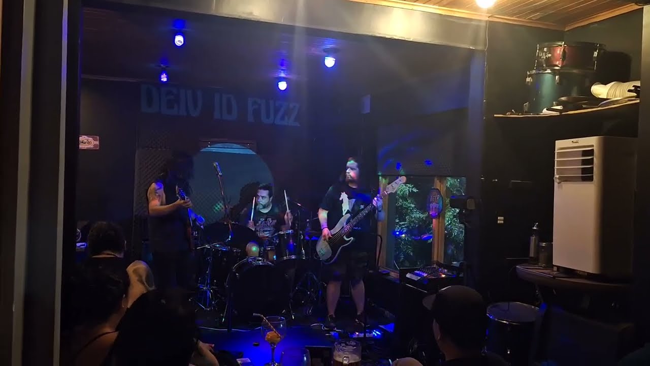 Deiv Id Fuzz - Wingless (Sala Bistro 2025)
