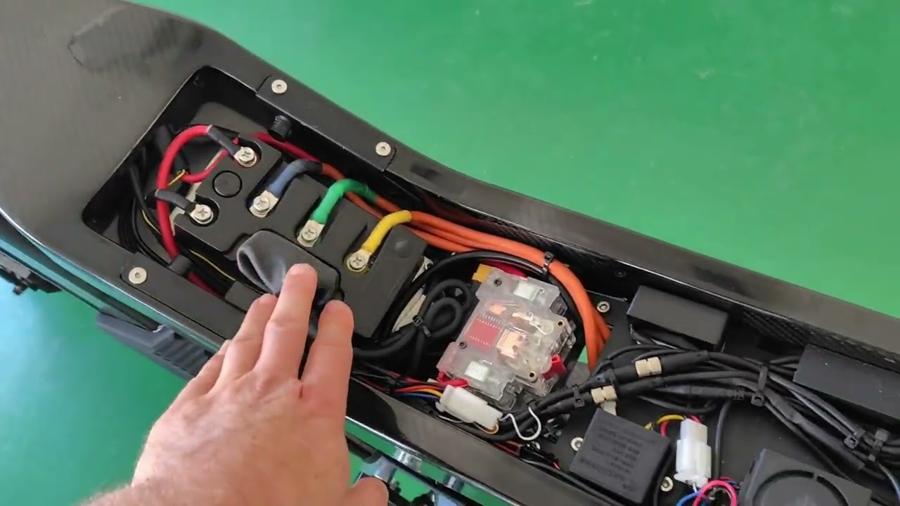 Denzel Techno   pars inside