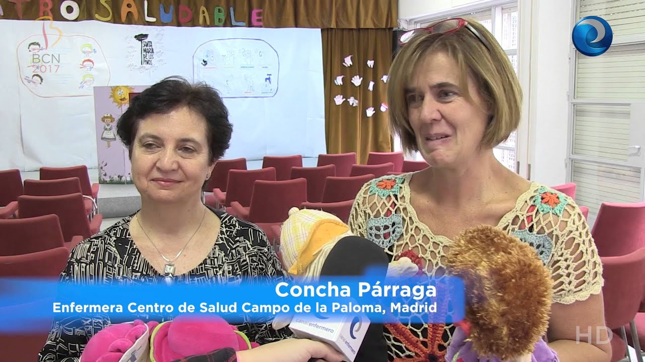 Enfermeras enseñan con títeres hábitos saludables a los niños