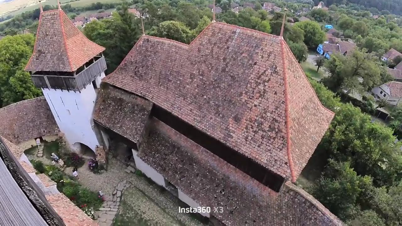De la liniștea din Viscri la înălțimile Transfăgărășanului.