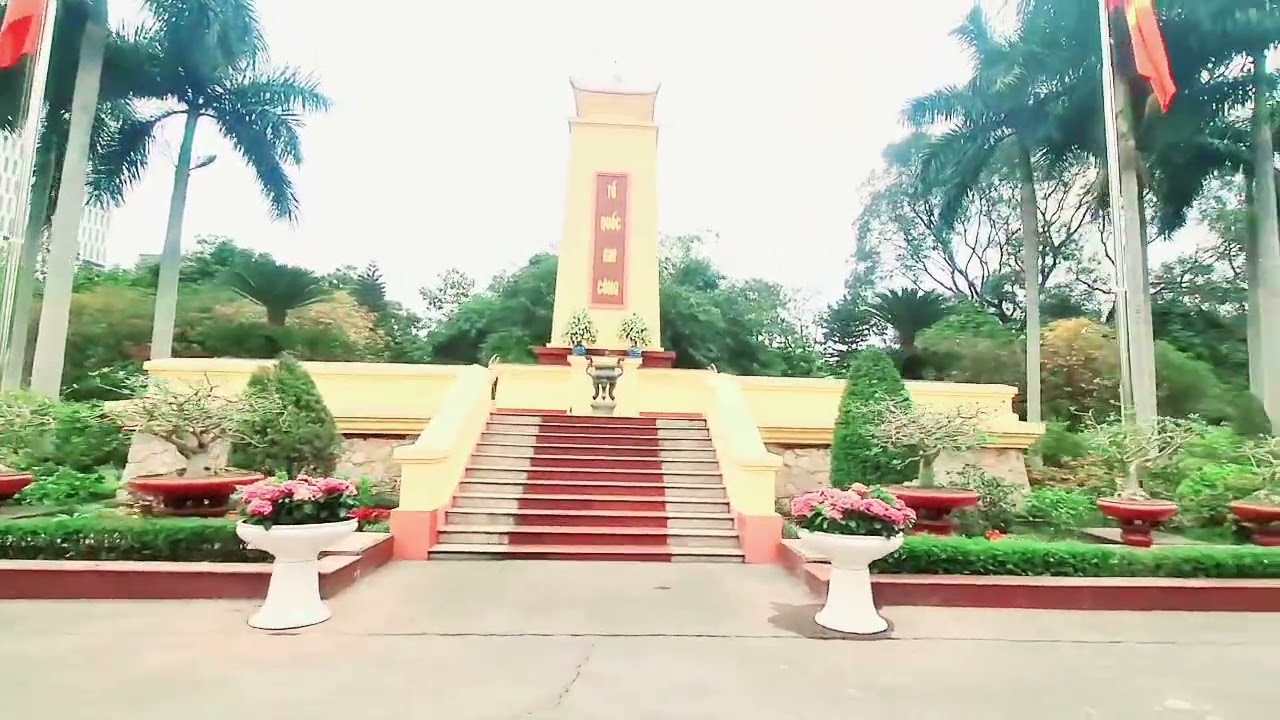 Viếng thăm nghĩa trang Mai Dịch - Mộ bác Nguyễn Phú Trọng.