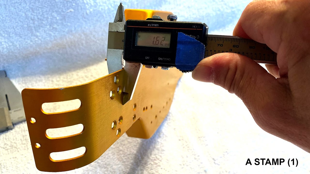 RC10 Chassis Comparison - Vintage vs 40th & Classic Clear