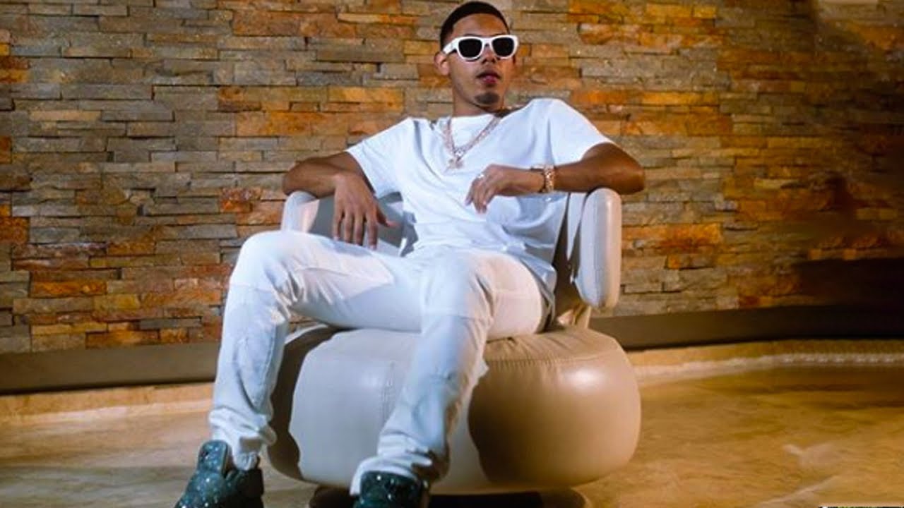 Myke Towers - Traicionera [Video Oficial]