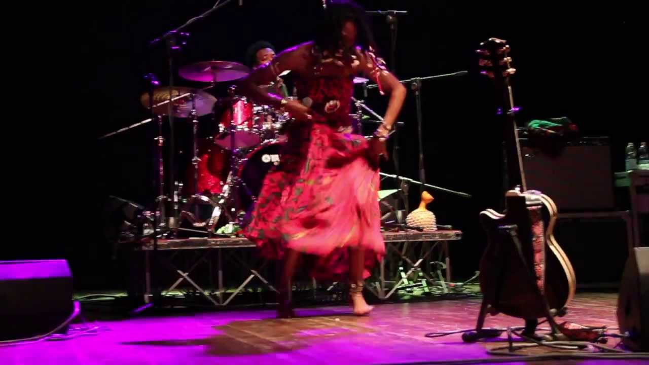 Fatoumata Diawara in Torino (Live at Teatro Colosseo)