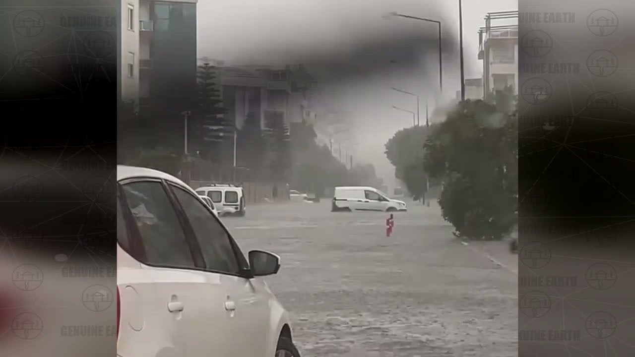 A devastating hurricane hit the coast of Antalya! Flooding in Turkey