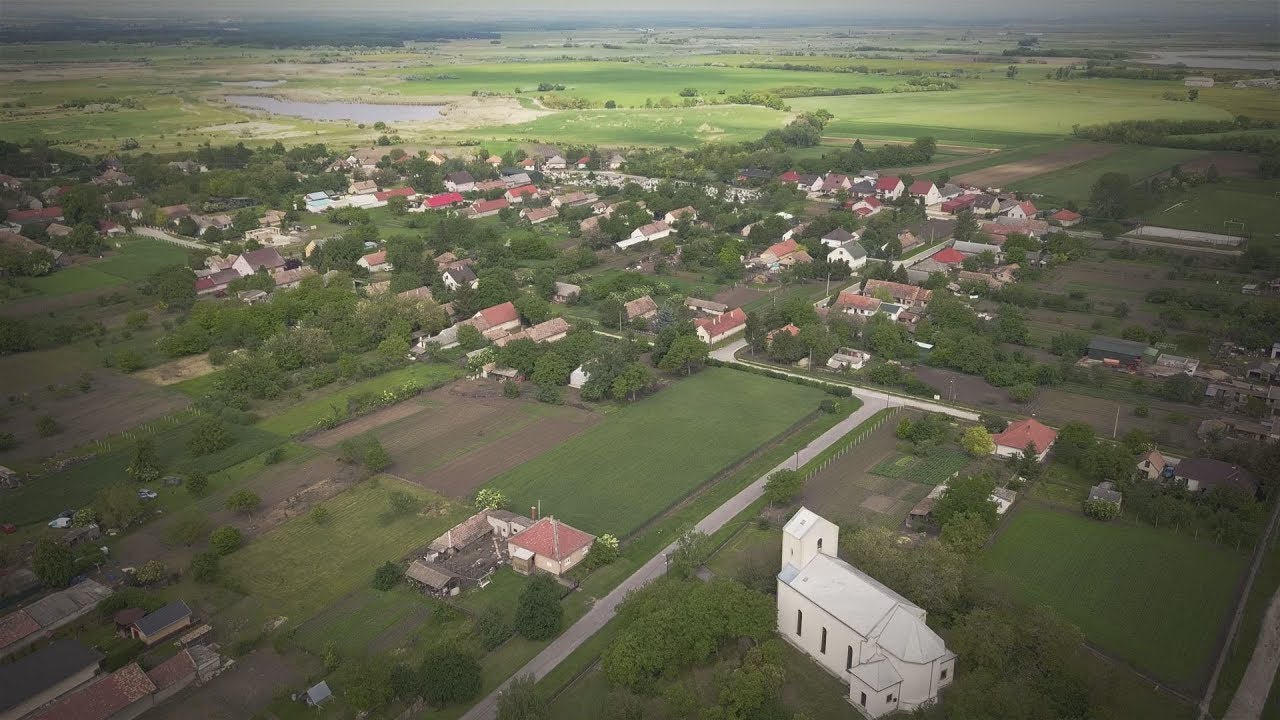 Kalandoz&aacute;sok Fej&eacute;r megy&eacute;ben &ndash; S&aacute;rszent&aacute;gota