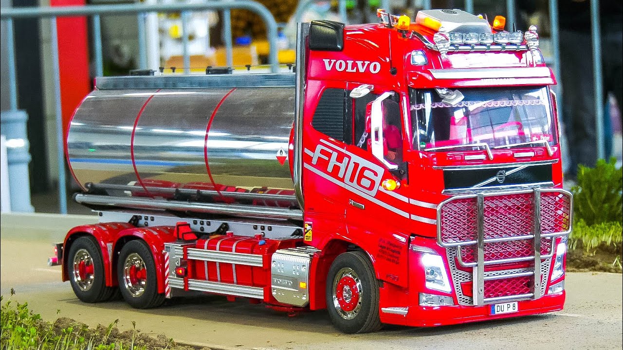 MOST IMPRESSIVE RC MODEL TRUCK COLLECTION!! RC SHOW TRUCKS, RC HEAVY HAULAGE, DJ TAUA FLEXO