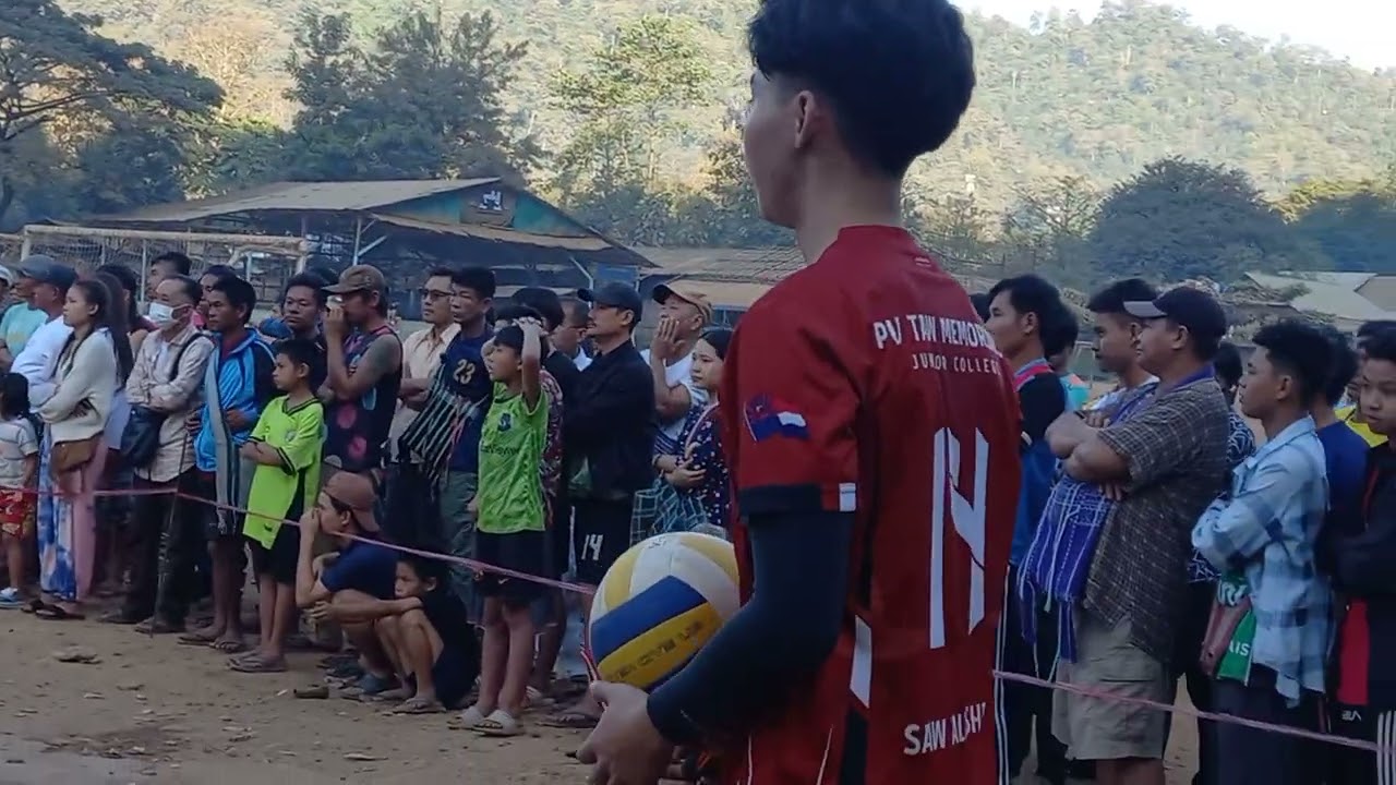 Volleyball in Maela.