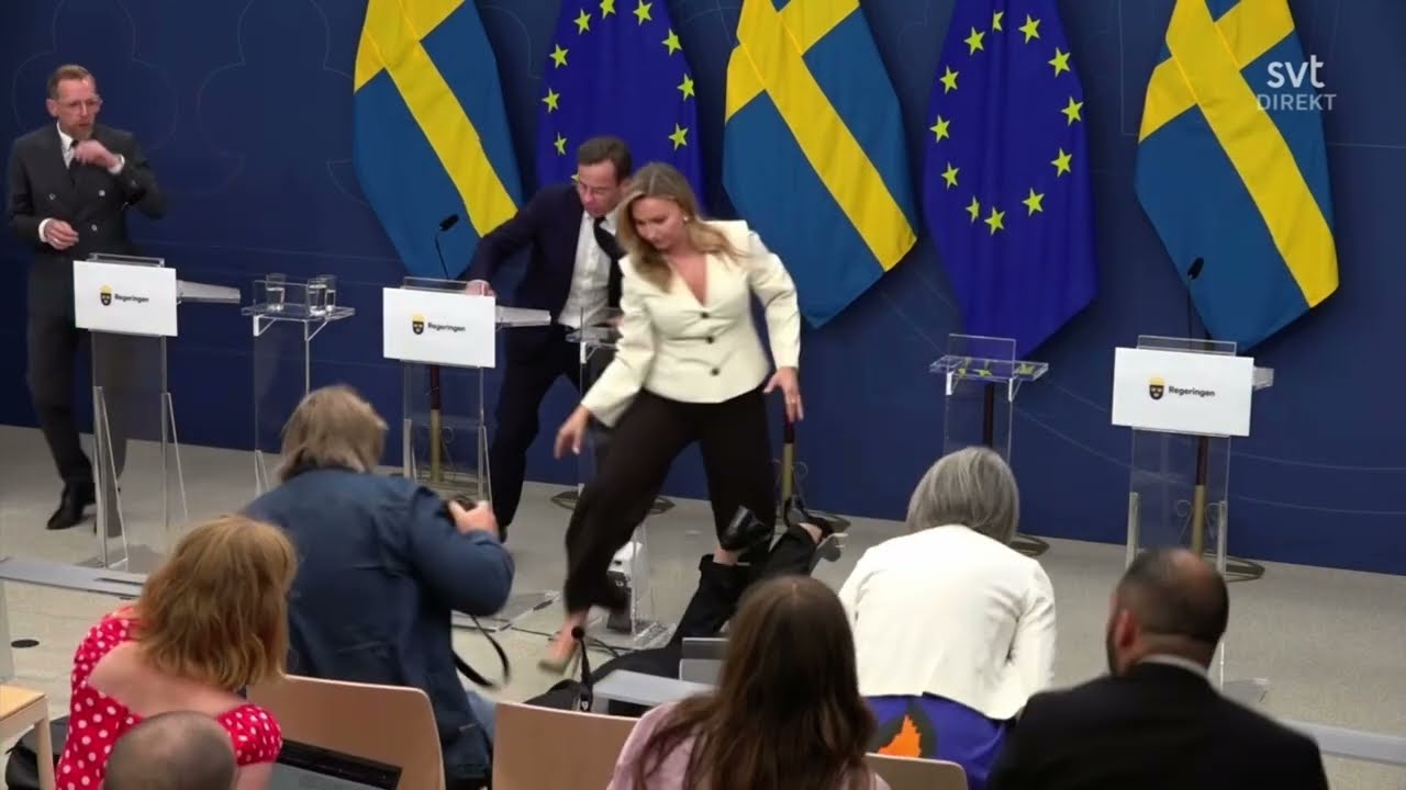 Sjukvårdsministern faller ihop i direktsändning