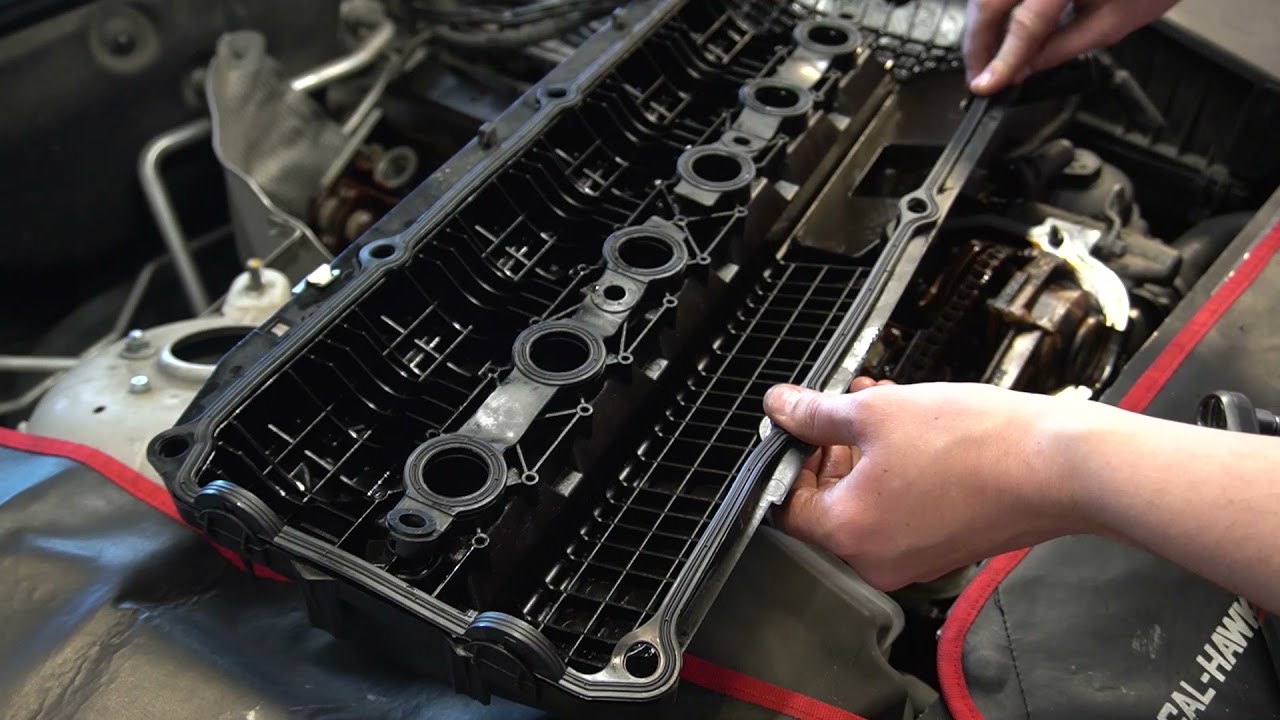 BMW Z4 E85 M54 Valve Cover Gasket Replacement