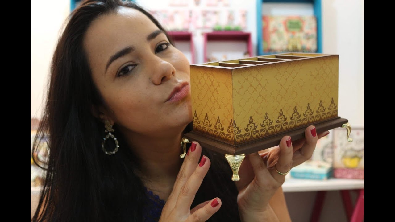 Porta Controle com carimbos loucas por caixas by Livia fiorelli