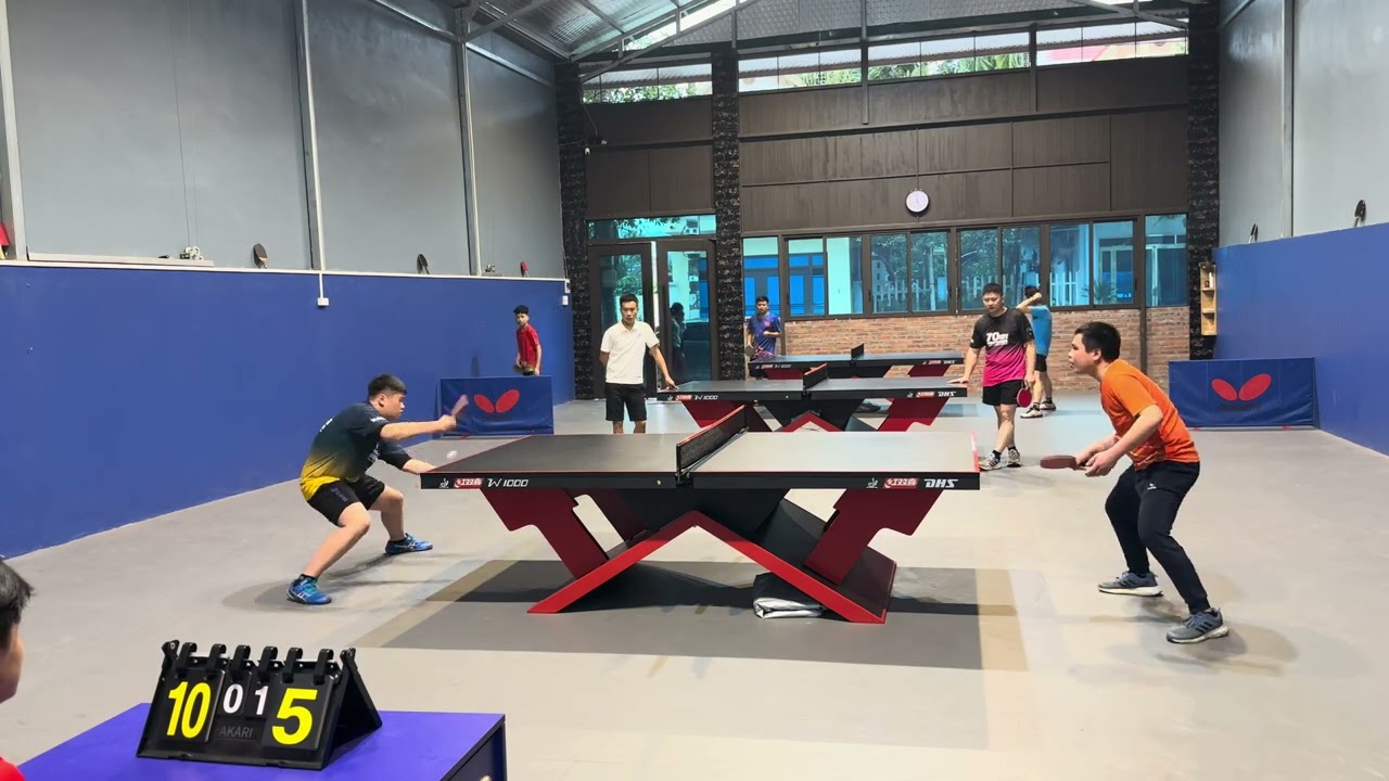 Sức trẻ đấu với kinh nghiệm