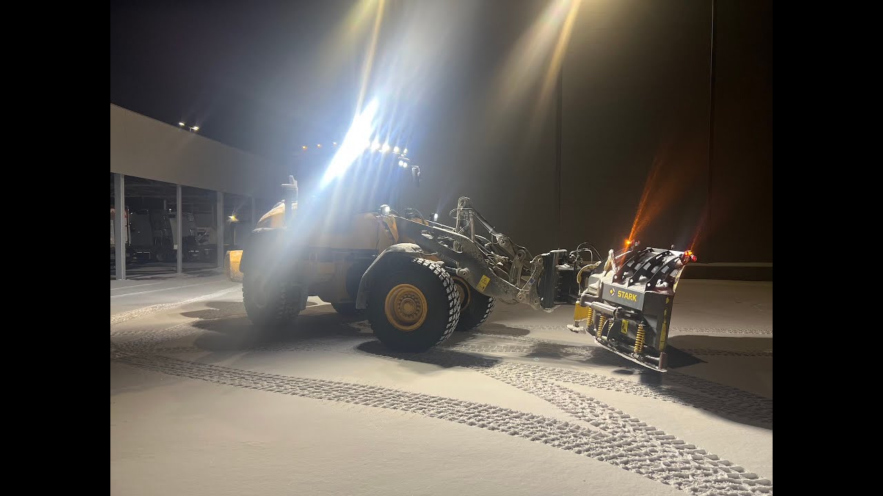 Talvi 25/26 ensimmäiset auraukset.|talvi2026|snowplowing|Volvol70h