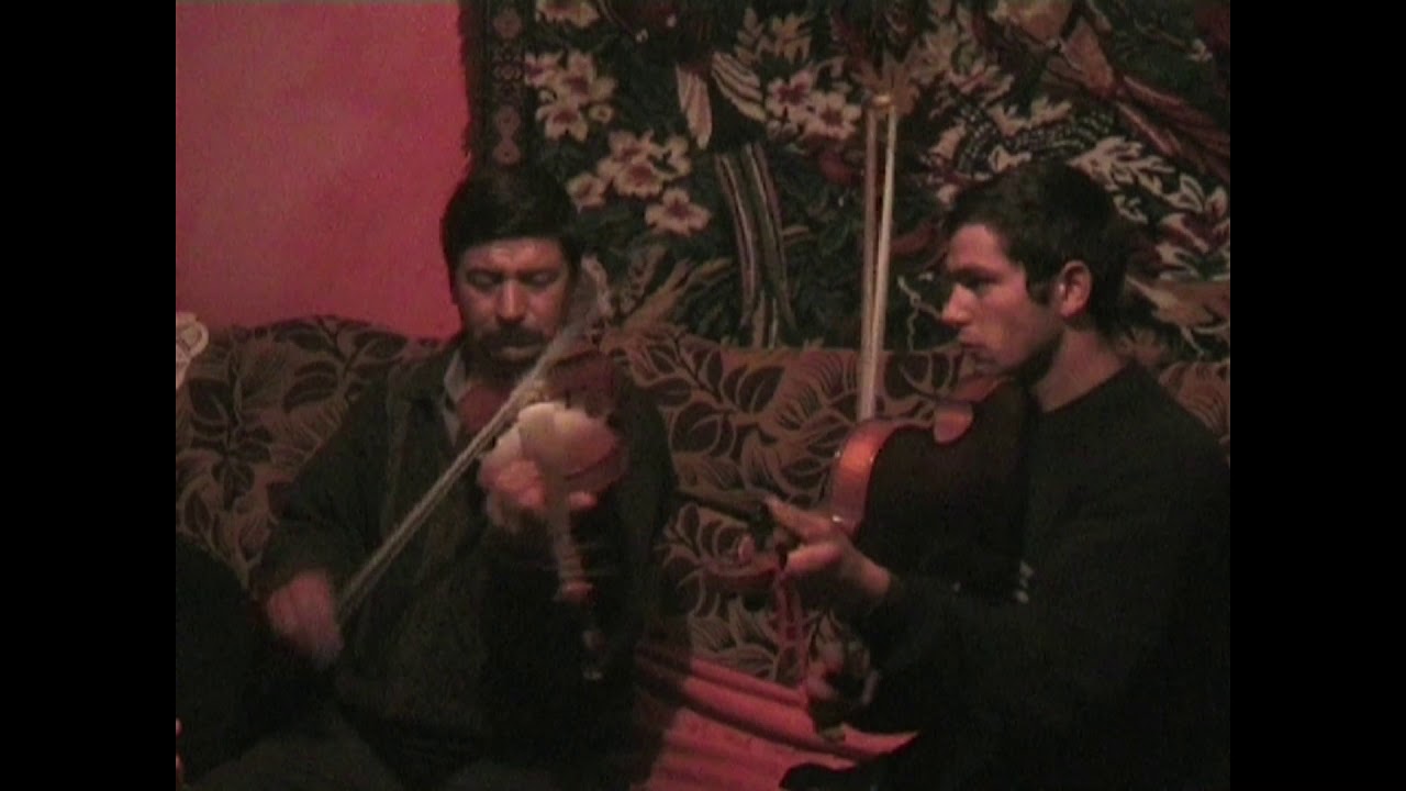 Musicians from Szászcsávás: Csányi Sándor plays Invirtita (2009)