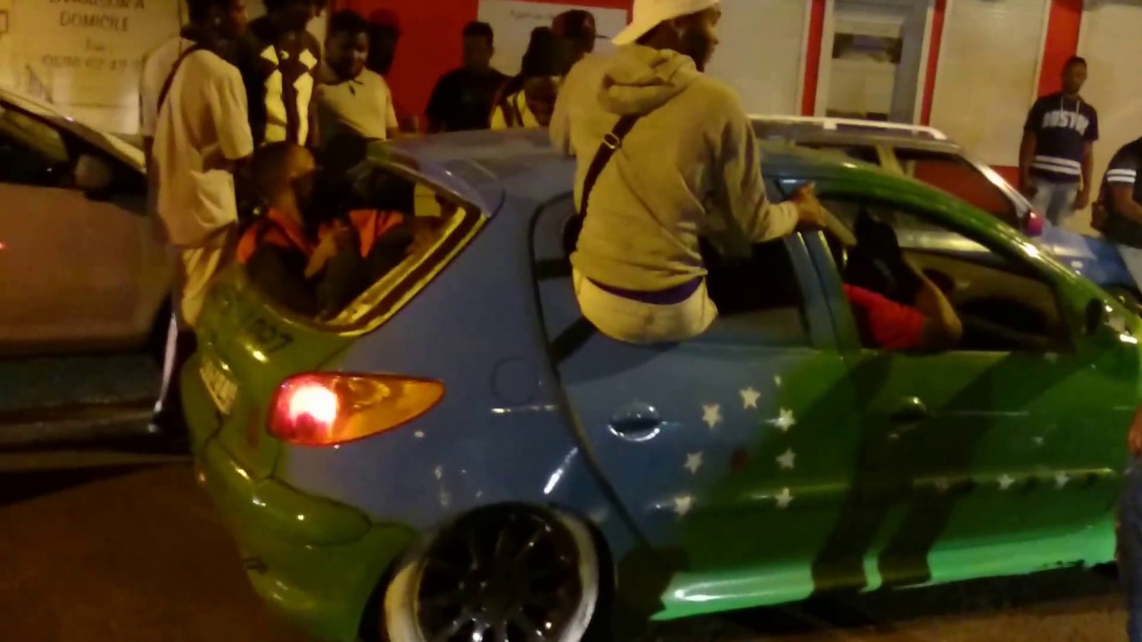 Straßenkarneval Sainte-Luce Martinique 2017 Autos 2