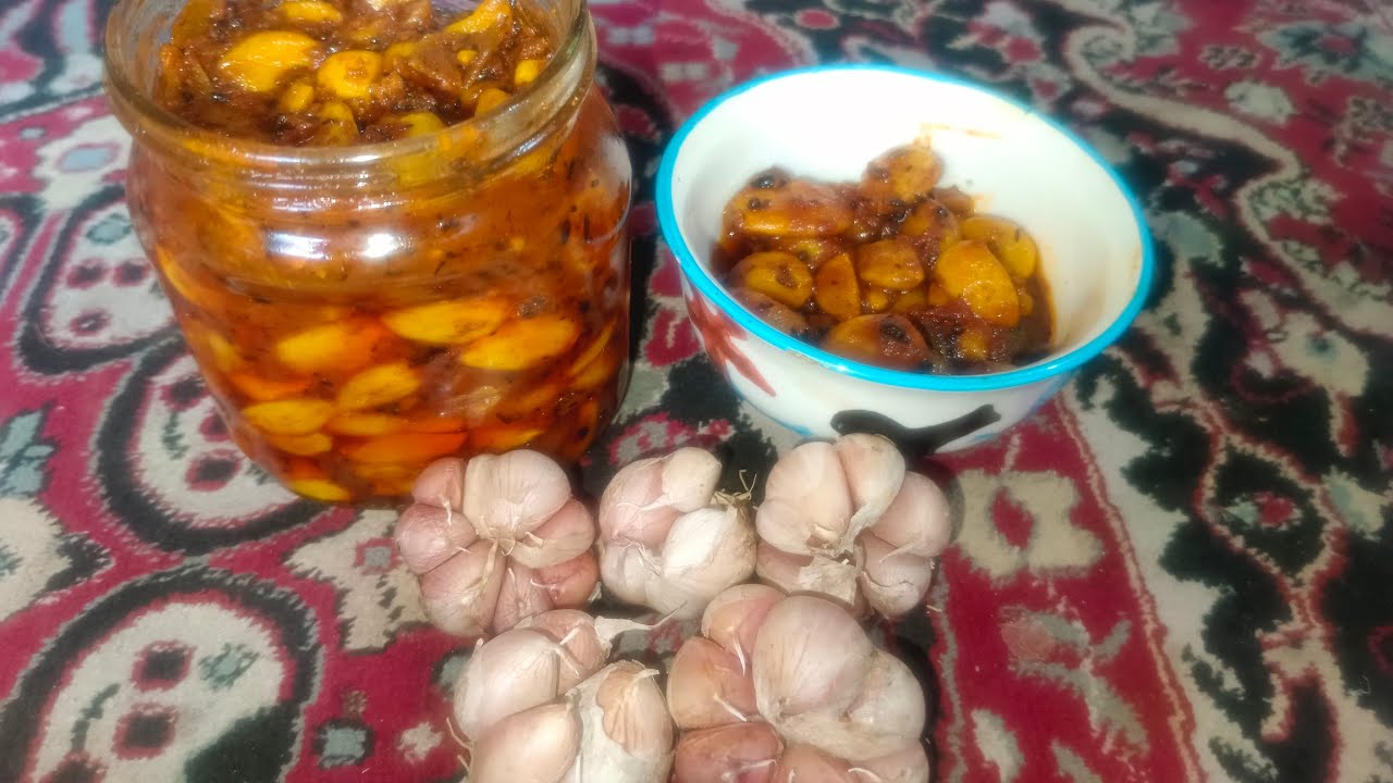 Ruhon 🧄 (Garlic) Ka Achar | Garlic Pickle Village  Recipe | Instant And Easy Achar | Ready To Eat .