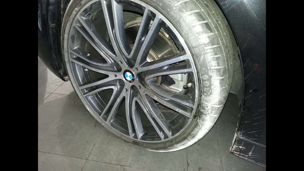 Changement Plaquettes Avant Sur BMW 318d.How to replace BMW 318D Rear Brake Pads