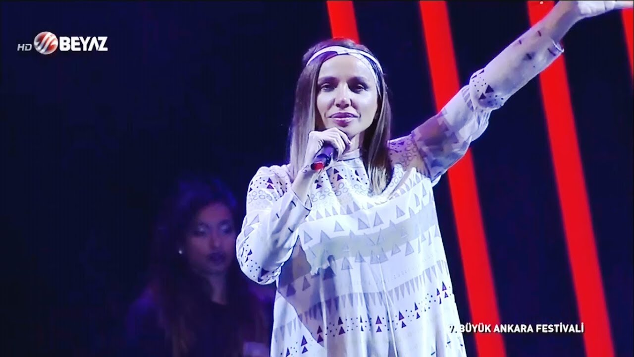Gülşen - Seyre Dursun Aşk (Canlı / 7.Büyük Ankara Festivali)