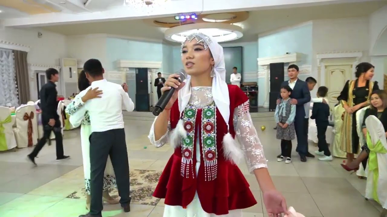 Келіндердің енеге арнауы