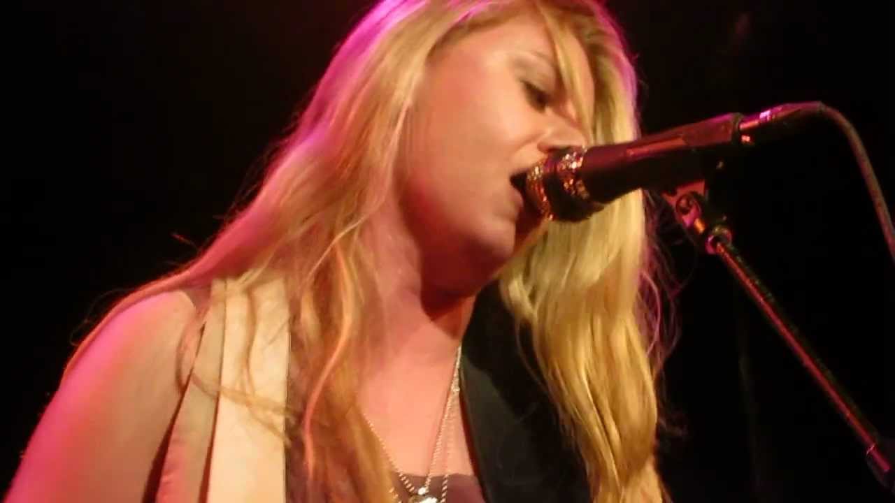 Blues Caravan 2013 - Joanne Shaw Taylor - Jealousy @ Harmonie (Bonn)