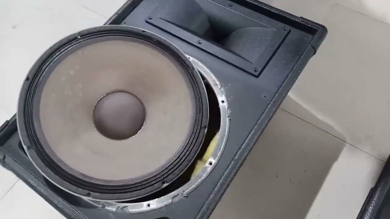 Loa jbl 925 giá yêu thương lh 0973096520