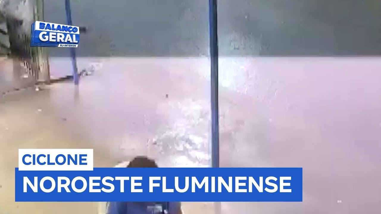 Ciclone extratropical: câmera de segurança flagra o momento exato em que raio cai perto de família