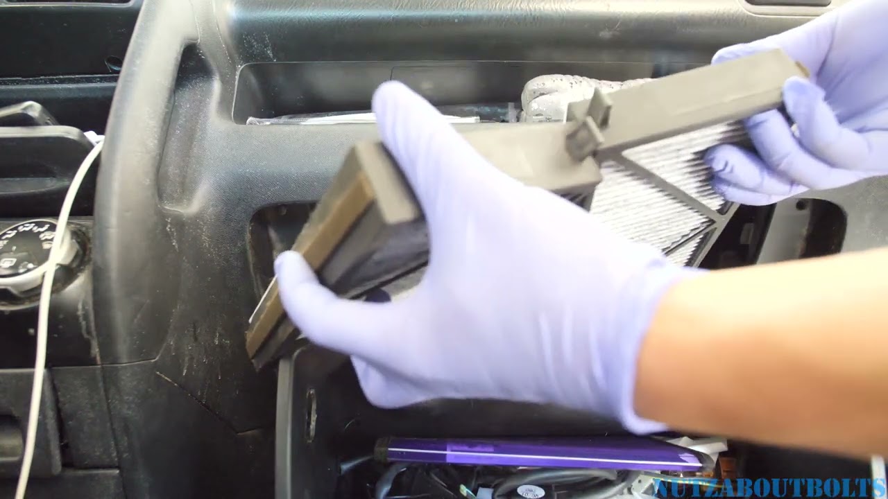 2002-2006 Honda CR-V Cabin Air filter replacement