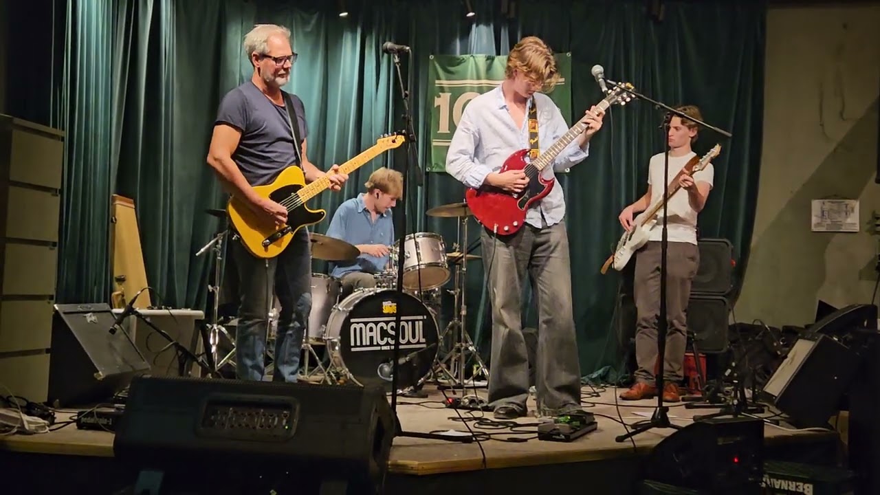 The Black Flakes   Hoochie coochie man (Willie Dixon)