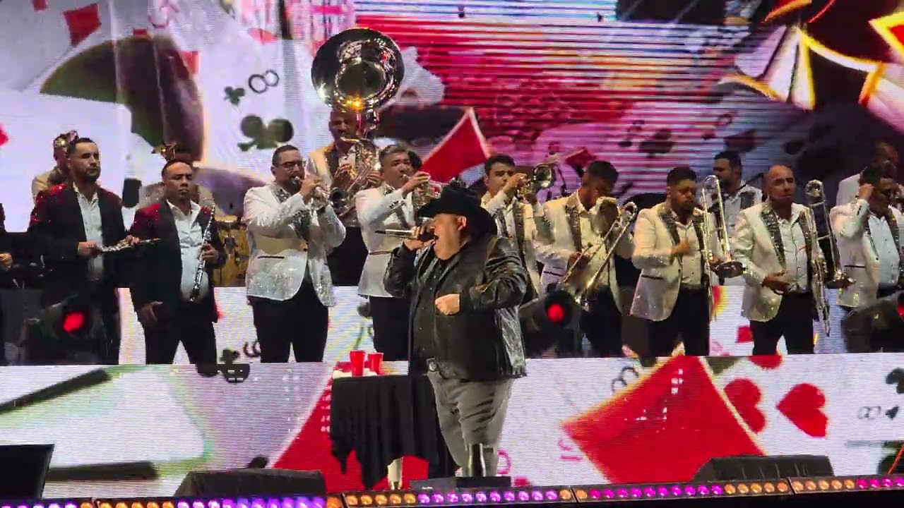 El Muchacho Alegre 🔥 Chuy Lizarraga y el Coyote #TourLosCapibaras 