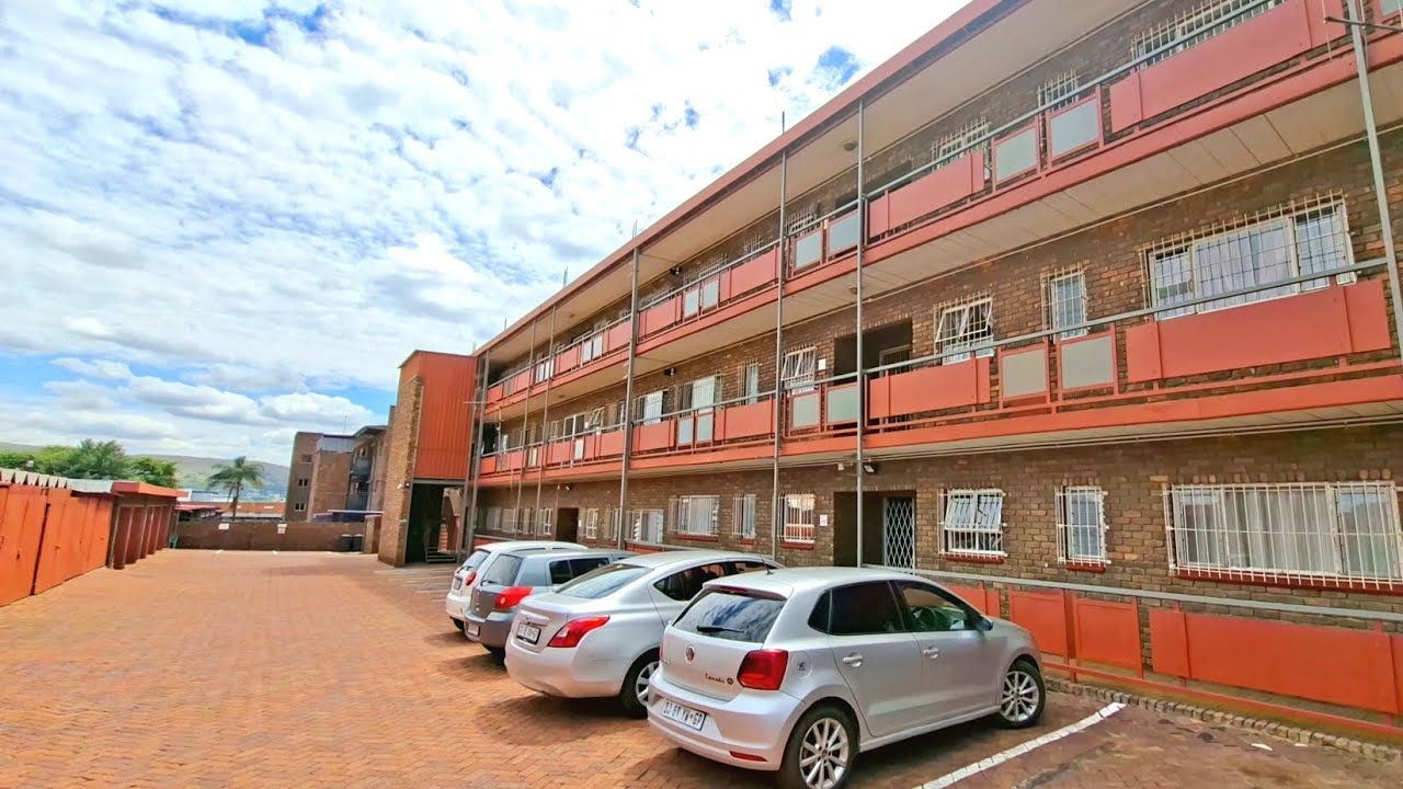 Lovely Ground floor apartment situated in Pretoria Gardens for only R600 000  👀  🏘 082 326 1932 ☎️ 