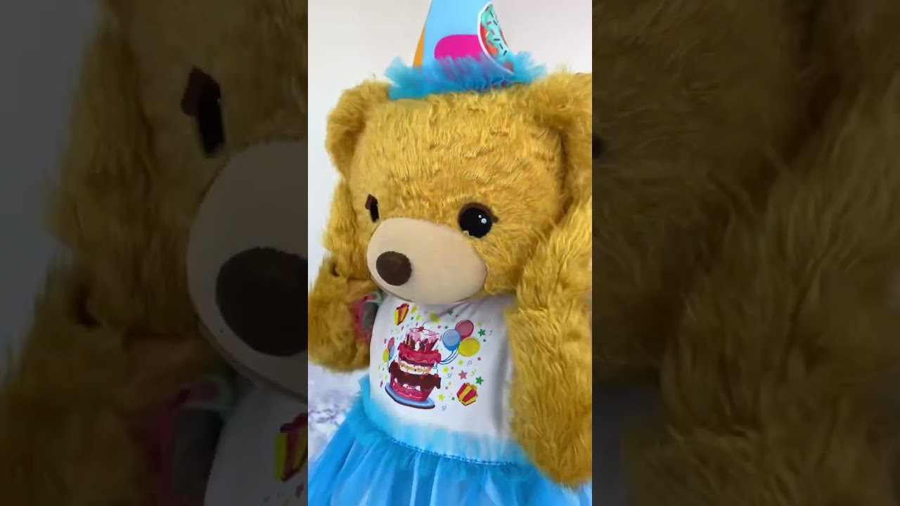 She's so cute 💖 #mascotcostume #carnivalcostumes #promomascots #mascot